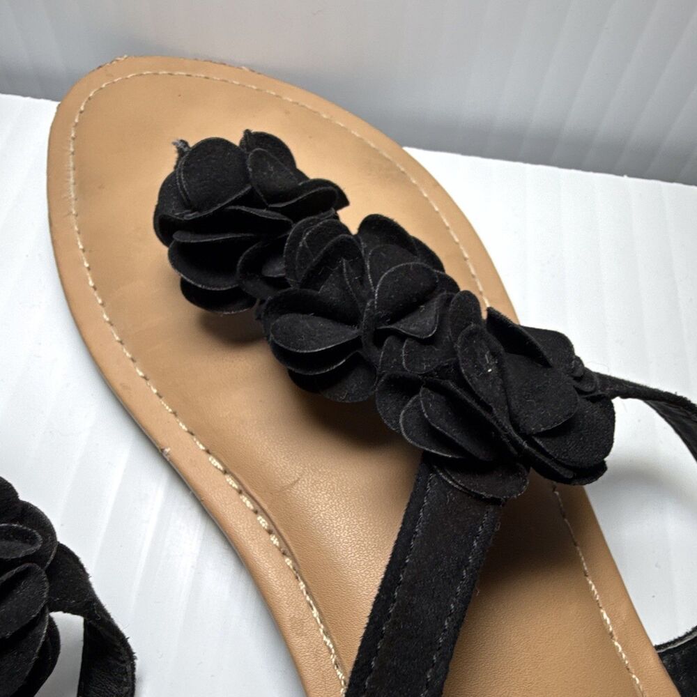 rue21 Black Tan Flower Thong Flat Sandals Faux Leather Buckle Women’s 8 - Picture 4 of 7